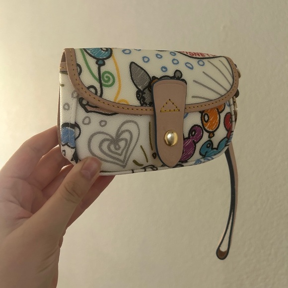 Dooney & Bourke x Disney Parks Sketch Wristlet, Rare, Collectors Item– EUC - Picture 3 of 13